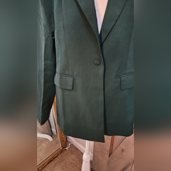 ANDREE by Unit Business as Usual Blazer in Emerald green. Size Small NWT - Picture 4 of 13